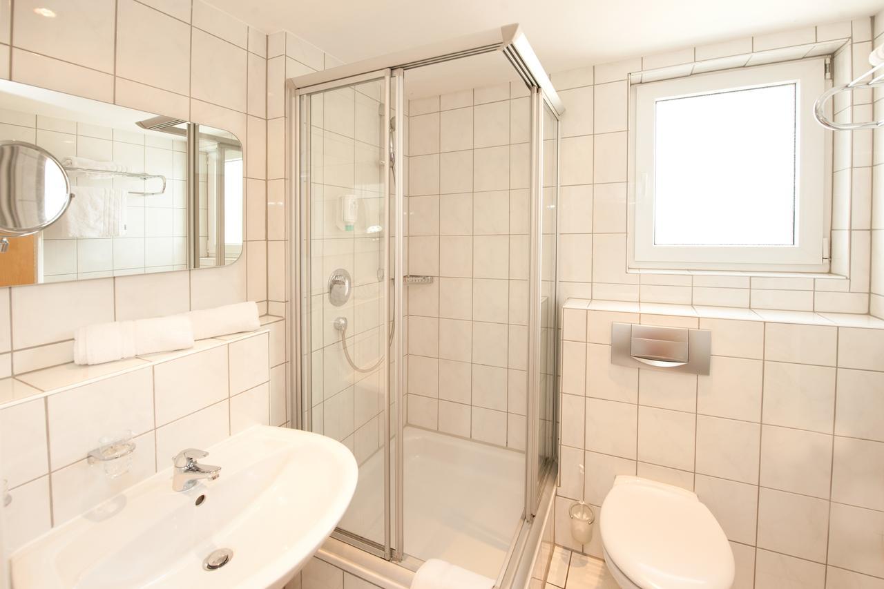 Hotel Schuetzenburg Burscheid Dış mekan fotoğraf